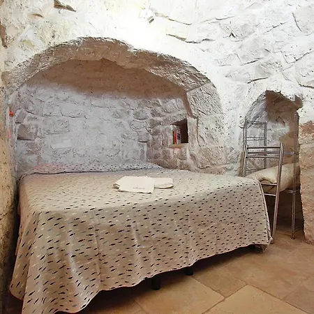 Trullo - Iap021001-f * Ostuni
